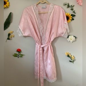 Vintage Union Made Pink Dainty Lace Robe x Nicole